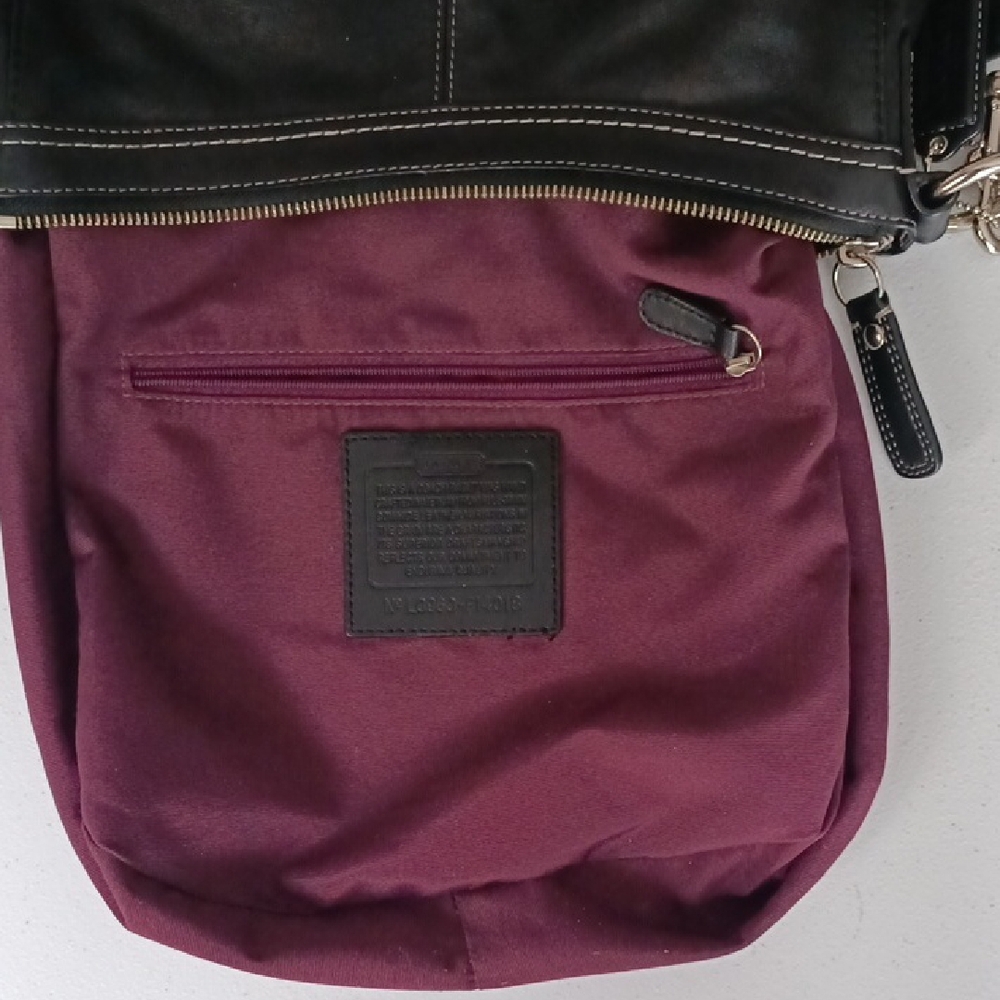 Coach Black Leather Belted Mid-size Crossbody Shoulder Unisex Bag Like New - Picture 6 of 14